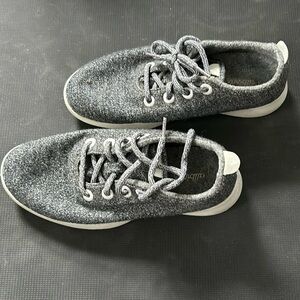 Size 9 Women’s Allbirds